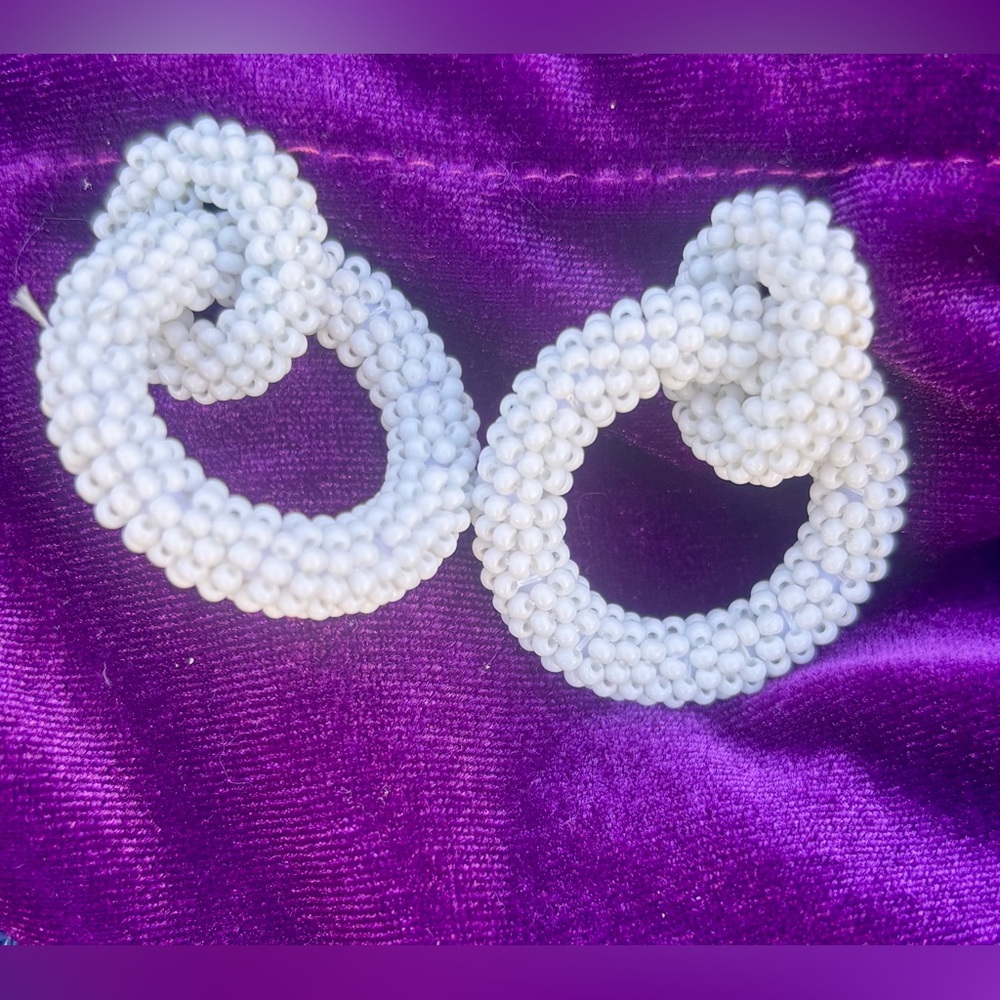 Uncommon James White Interlocking Beaded Hoop Ear… - image 3